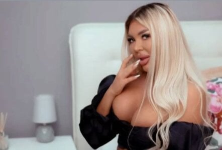 Sarah-Stone Public Εικόνα