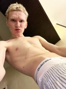 Eric_Dark Public Pic 3