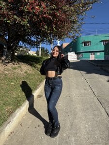 lilielou_ Lilie in her real life 🖤💚 Pic 6