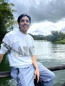 dylan_cross_ In the lake Pic 4