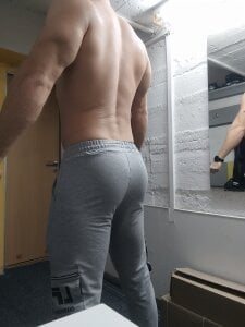 trainwithme In the changing room at the gym!!! Pic 5