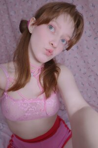 SubmiRedKittyのSubmissive Stepsisの枚の写真