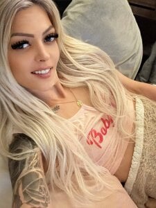 Melina_Diamond Public Pic