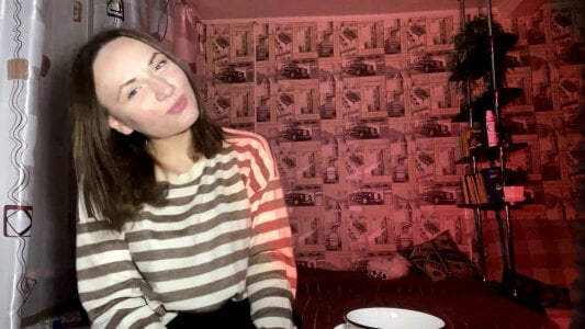 JuliaCurletteye Public зображення 2