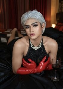 AthisaMooreTS Public Foto