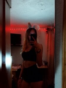 Cherry_Sakuras kullanıcısının let's get acquainted🌸 albümü -  3 fotoğraf