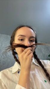 LisaSmiths It's rainy today, but I don't despair. Check out my smile :) Pic 3