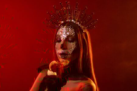 AilishBenson Halloween 🎃🎃 Pic 2