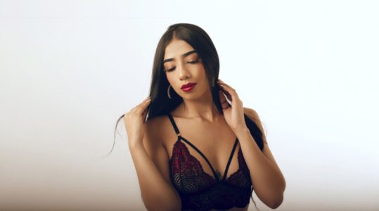 MollyFerrer_ Flowers 🌷 Pic 5