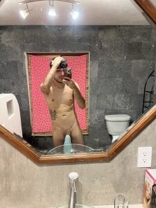 Naia_and_Alex Alex 😎 Pic 3