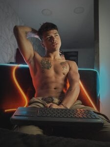 Dominic_Biker__ how hot you make me Kuva 2