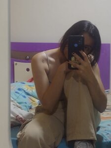 gabyevans4 Public Pic 4