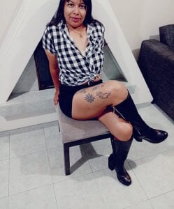 Mestiza_BonesBlack and White图片 2