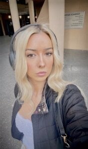 kourtney_carter Just me 💁🏼‍♀️ Pic 5