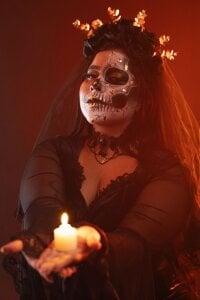 alejandrarojas_のhalloween sexyの 2枚の写真