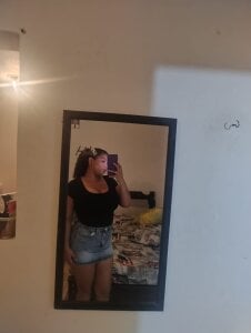 emilyy_r Yo 💋 Pic