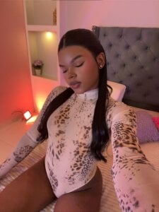 Gisela_Valencia: Public ( 3 фото)