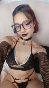 LaxiZoe 🤍🤍  2টি ছবি