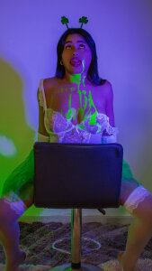 Issafoxx St. Patrick’s Day just got wild… Kuva 6