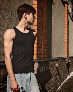 Leonard_Cross Public Pic 4