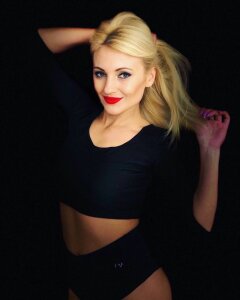 annagreeneyess kiss Pic 2