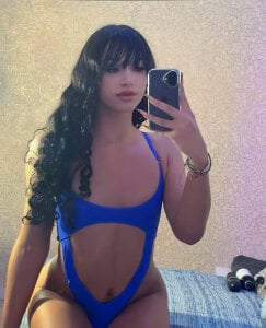 Angeles_Busst 🩵 Pic 2