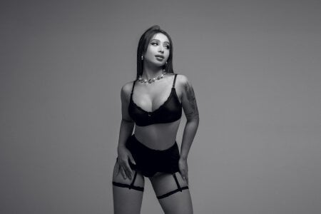 Electra_Joness White and black is nice too Immagine  3