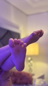 SofiiSweet Pretty Little Feet Pic