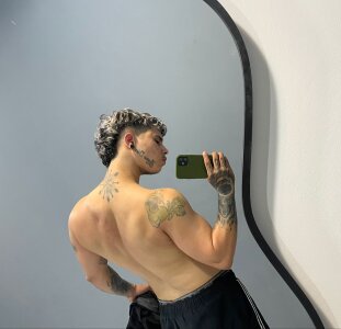 STEFAN_WONDER: You want to touch my body ( 2 фото)