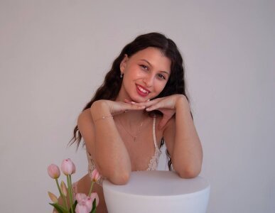 LouiseChavez: mind and body 🤍 ( 5 фото)