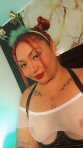 Halleyrosse: 🍀👅 Feeling lucky? I’m going deeper for you today… 💦🔥 I’m LIVE now, come watch 😈 ( 5 фото)