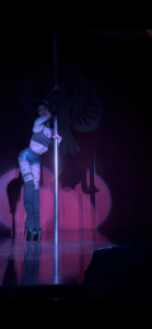 Olivia-BrooksのOlivia on stageの 8枚の写真