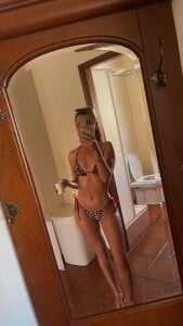 PoppyAnne_ Public Pic 2