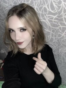 EvaLoveer Public Pic