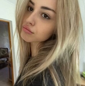 Evva_mayyPublic图片 2