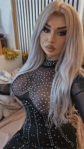 Soft look. Strong presence. de AlenaRios  5 Imagens