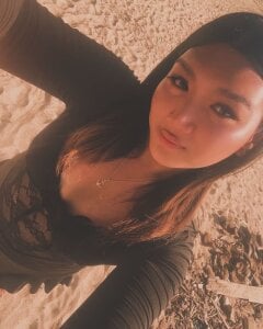 Lou_heart Your giril Lou Pic