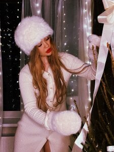 BootyTrisha The Christmas seduction🎄 Pic 9