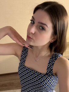 DeanUnnold shy girl Hình 3