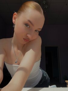 JanetYoung Public Pic 3