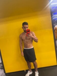 Gym. de Yiyo10_  3 photos