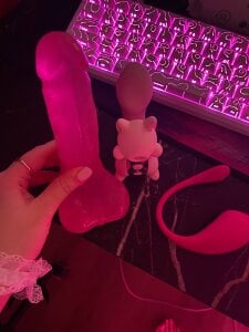 fray_and_lilla toys Pic