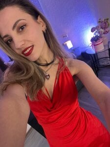 amelia_meili red dress ❤️ Foto 2
