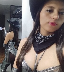 Lahila_ Public Pic 3