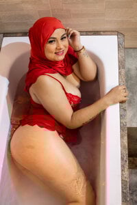 azaharaaa_ Very Wet Pic 2