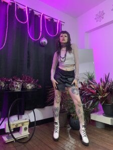 ELENA_UMBRA lila Pic