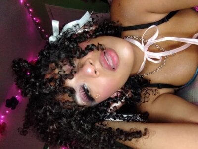 Serena_Fey Public Pic 2