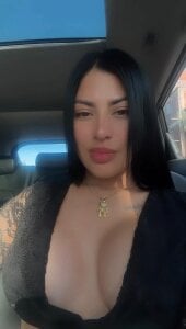 Mia_Paradis Public Pic 7