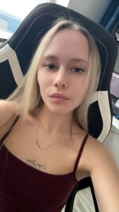 KatieGingell Public Pic 3
