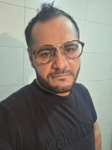 julian-112 Public Foto